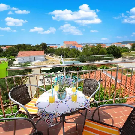 Apartment Brodarica 6